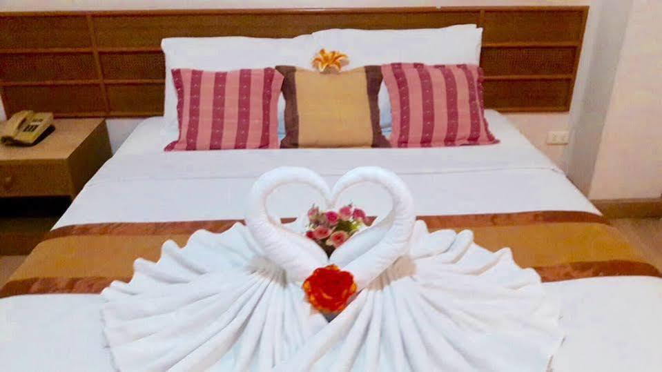 Michael Inn Паттайя Экстерьер фото